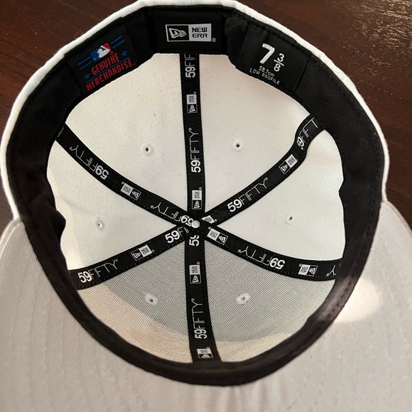 New Era fitted Blue Jays hat. - Picture 4 of 4